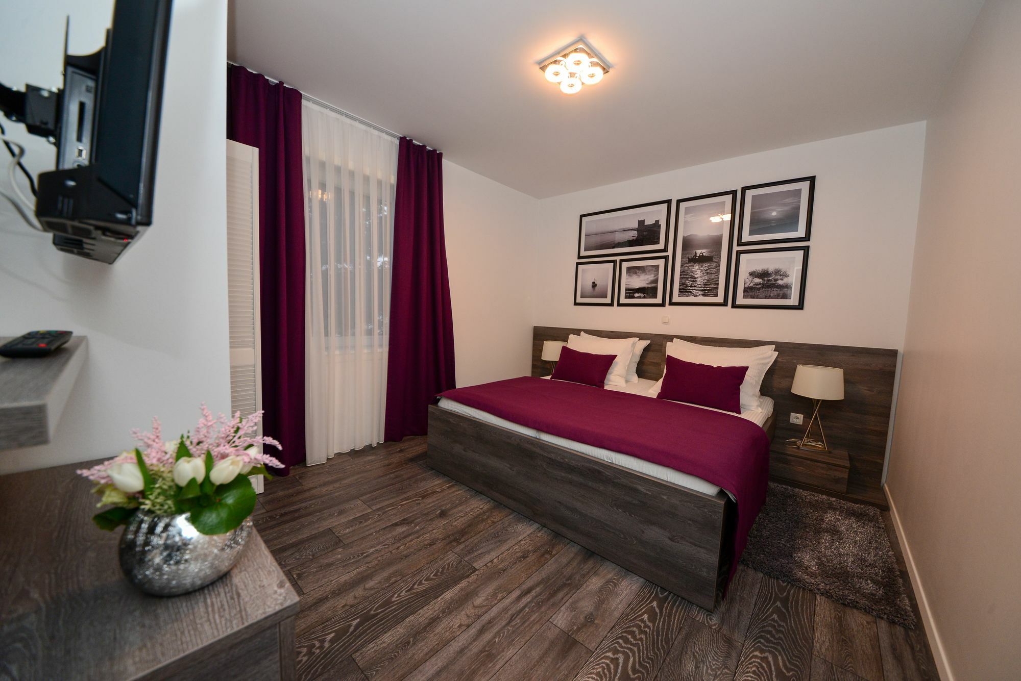 Sunset Deluxe Apartments Vir Exteriér fotografie